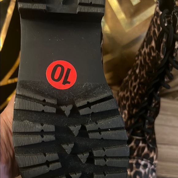 Leopard Print Lace-Up Boots - Picture 2 of 6